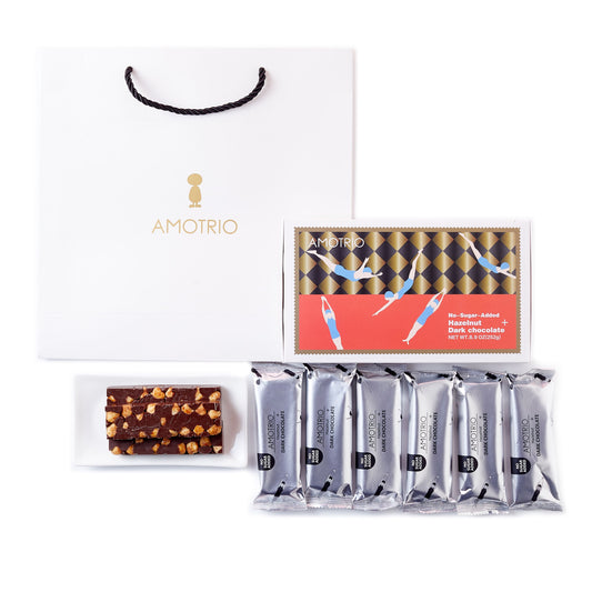 Packaging and contents of Amotrio No-Sugar-Added Hazelnut Chocolate Bars