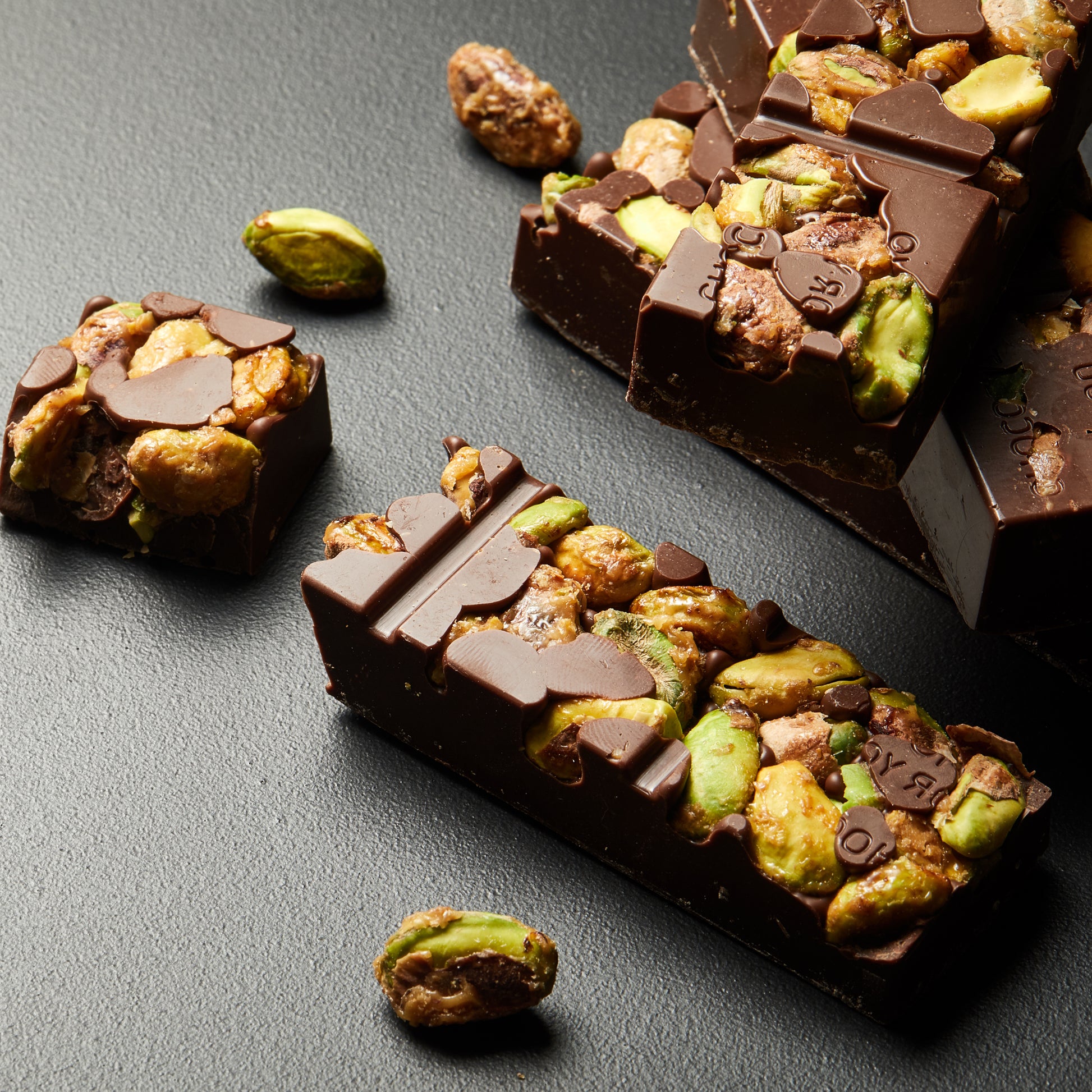 Amotrio Pistachio Chocolate Bar with Whole Roasted Pistachios